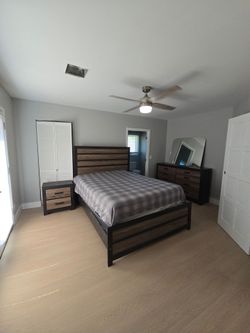 Queen Bed Set
