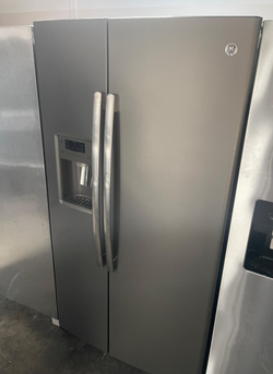 GE Side‑by‑Side Fridge – Slate, Ice & Water Dispenser