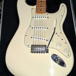  Strat with Case, Olympic White In Gorgeous Condition, Great Fender Quality Performer + Strap & Trem; Best$ or Trade US Telecaster +$ to U