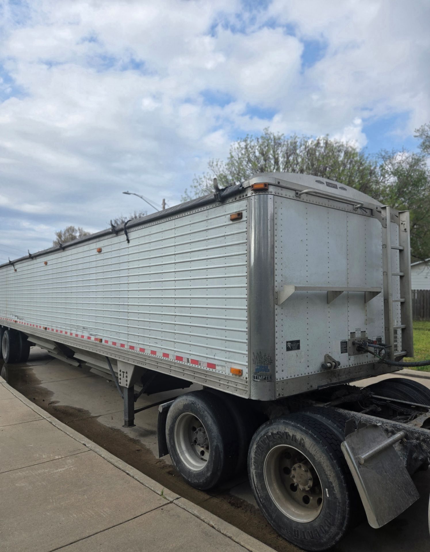 2010 Timpte Hopper Bottom Trailer – 42' x 102" x 78