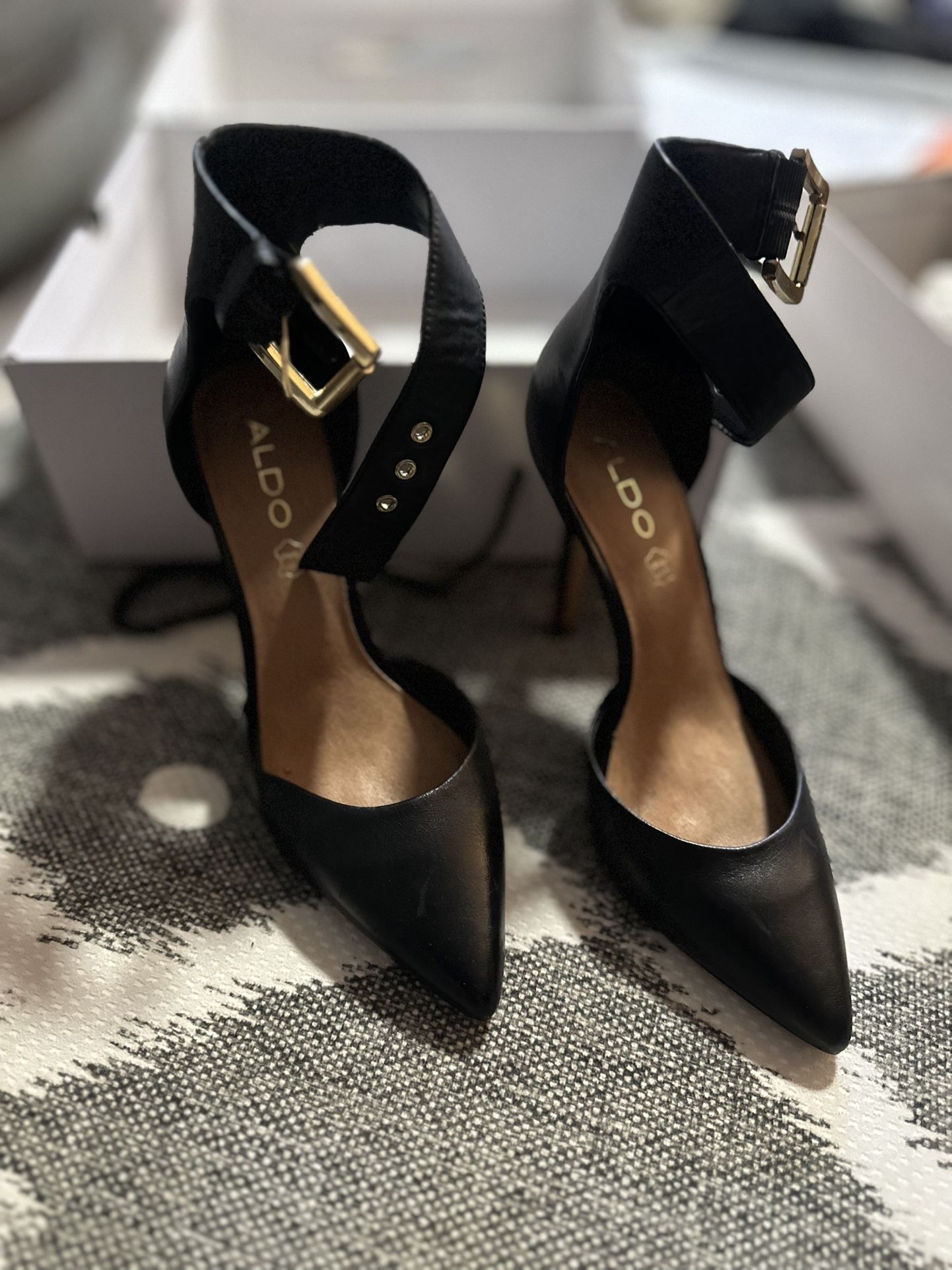 Black ALDO Heels - Size 8 (Gently Used)