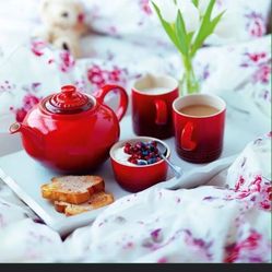 Le Cruiset 1.3L Teapot And Infuser 