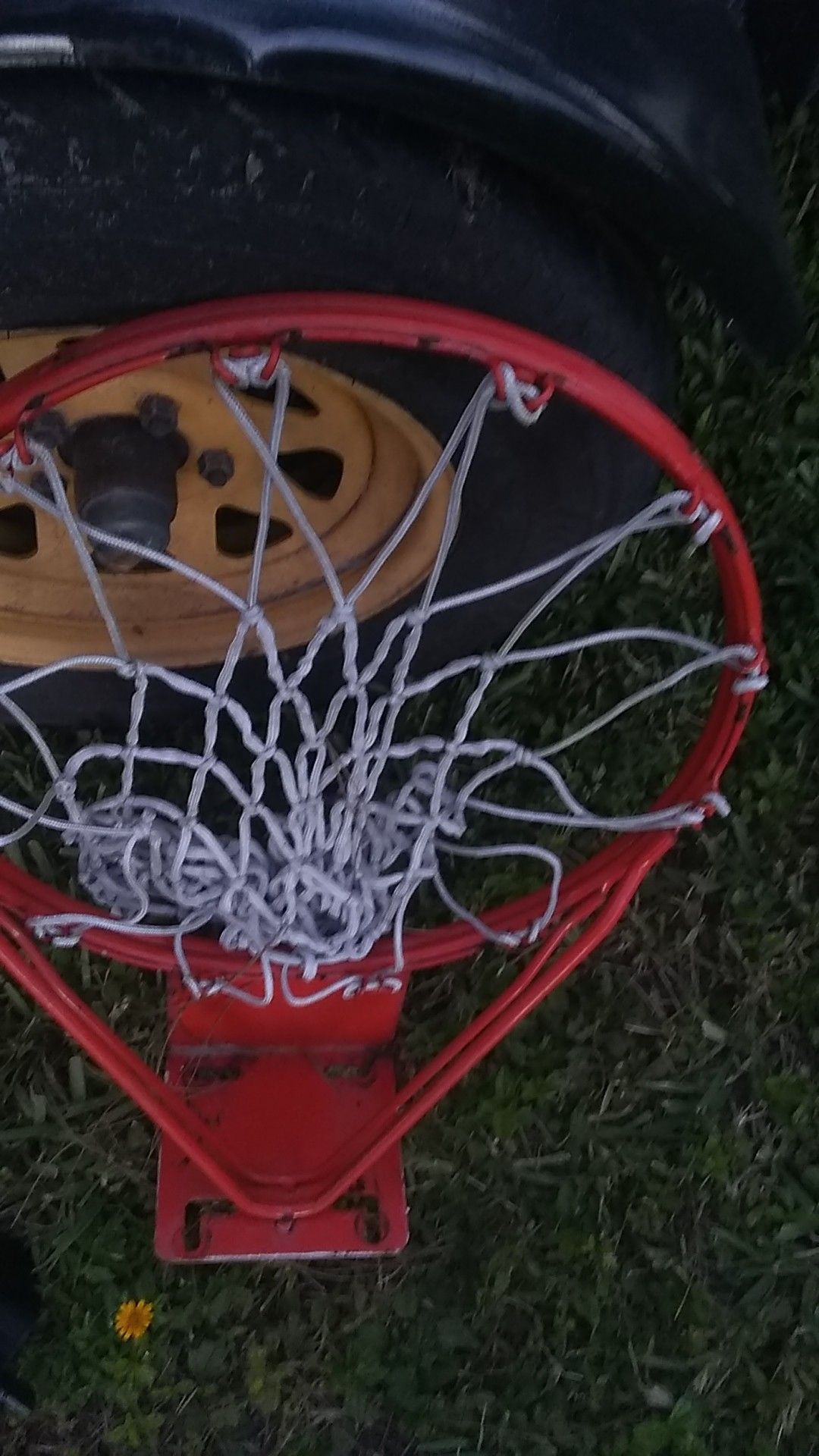 Basketball hoop