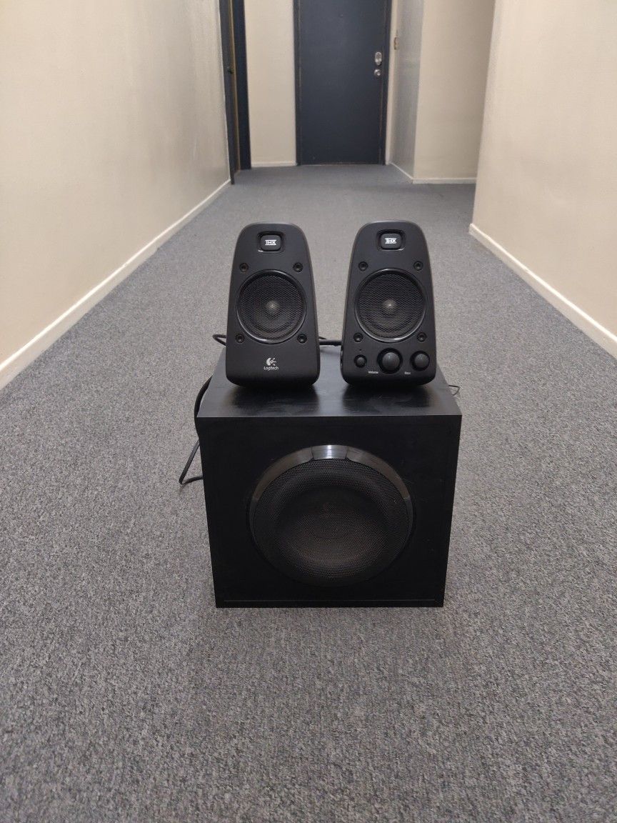 Logitech THX 2.1 Speakers And Subwoofer