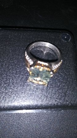 Vintage silver Ring heavy.