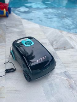 Robot pool cleaner like new,used a few times