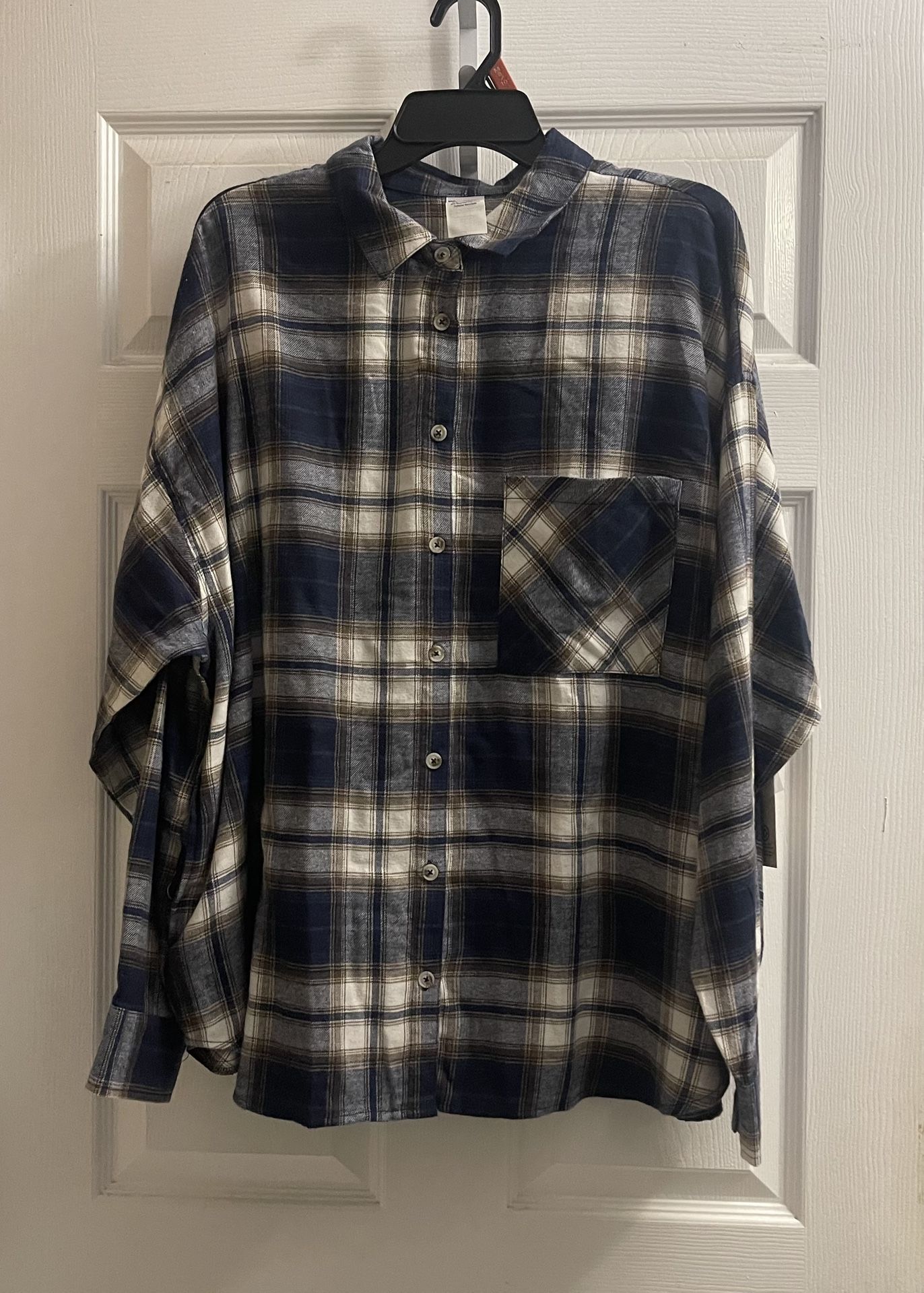 Brand New Ladies Navy Plaid Shirt Size XXL
