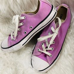Girls Size 2 Converse $5