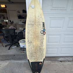 Surfboard 6’4 
