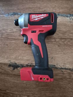 Milwaukee brushless 1/4 hex impact driver