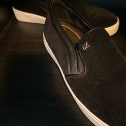 Michael Kors Women Skip On Sneaker Sz 7