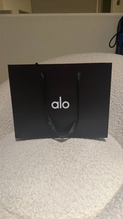 Alo Gift Box