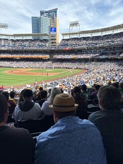 One ticket for Yankees game tonight 25$ 121row35 seat 8