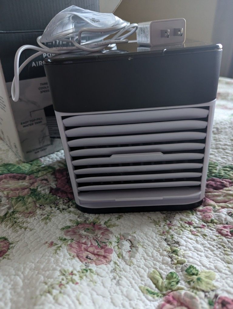 New Portable Air Conditioner /Black-, Light/
