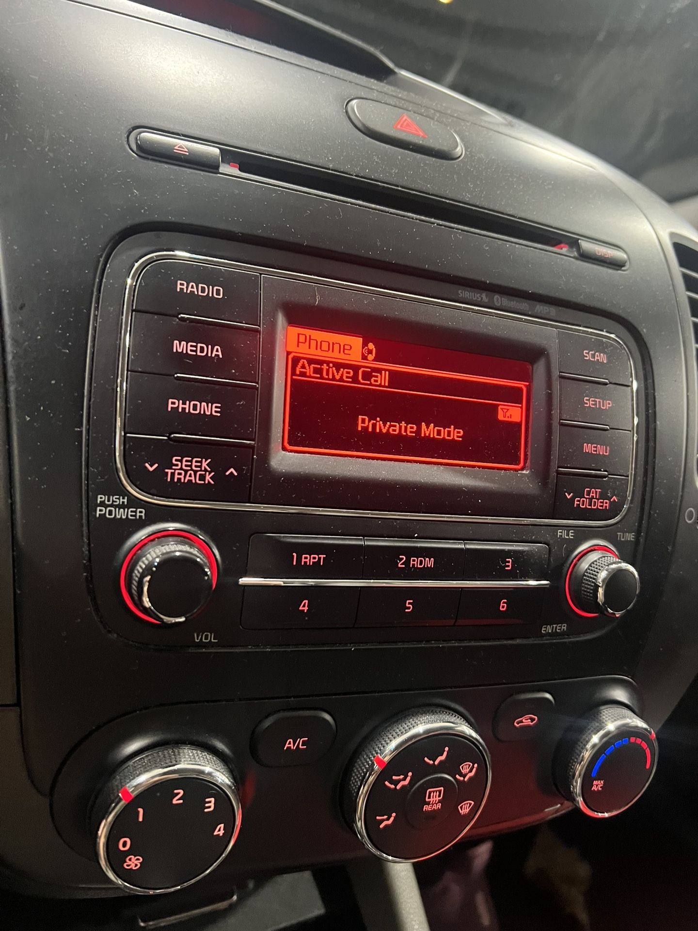 2015 Kia Forte Radio
