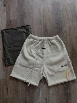 Essentials Shorts