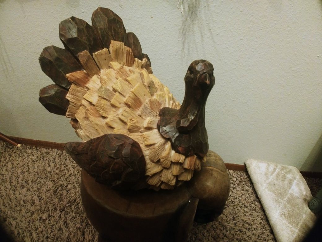 Wooden turkey decor