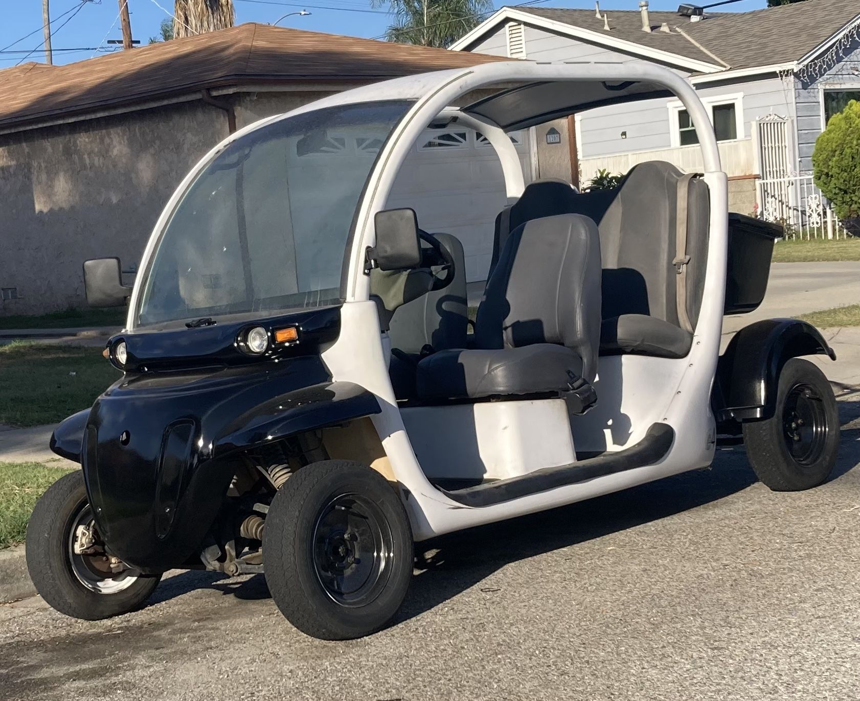 2005 Gem Polaris Golf Cart Street