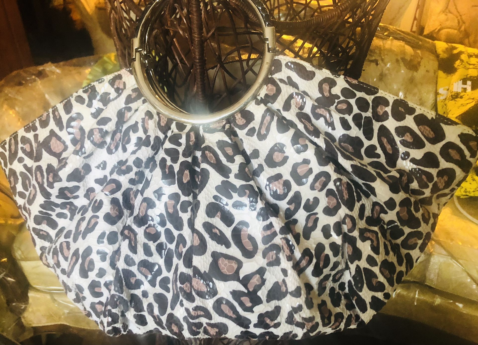 Nicole Lee Bucket  LEPARD Faux Leather  Hand Bag 20 X8 inch  Excellent  Condition 