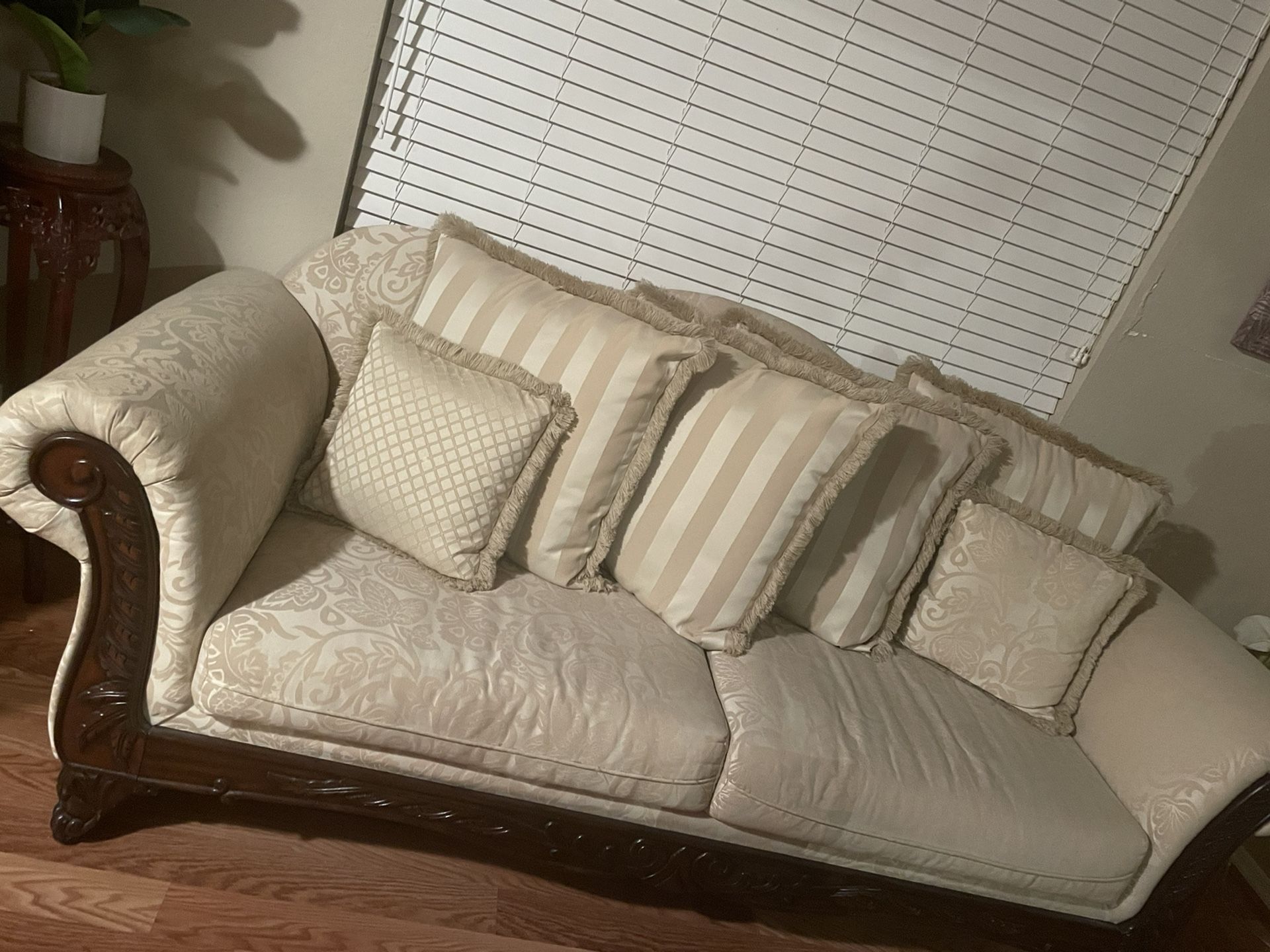Victorian 2 pc sofa & Loveseat for sale , nonsmoker