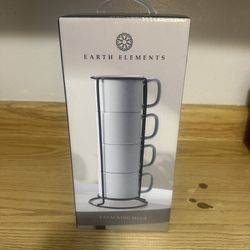 4 Stacking Mugs 