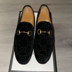 GUCCI JORDAAN GG VELVET LOAFER