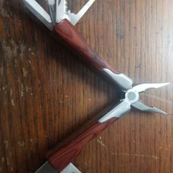 Sheffield 12-In-1 Multi Tool w/ Hardwood Handle Pliers Knife Blades Screwdrivers


