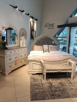 Realyn Two Tone Upholstered Panel Bedroom Set
Ashley Furniture$10 Down Payment Financing And Delivery