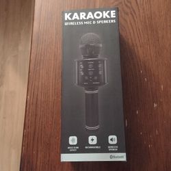 BRAND NEW IN BOX Karaoke Bluetooth Microphone With Built In Speakers 