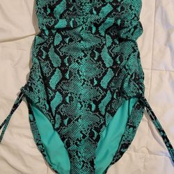 Girls 1 Piece Bathing Suit Size XL (15-17)