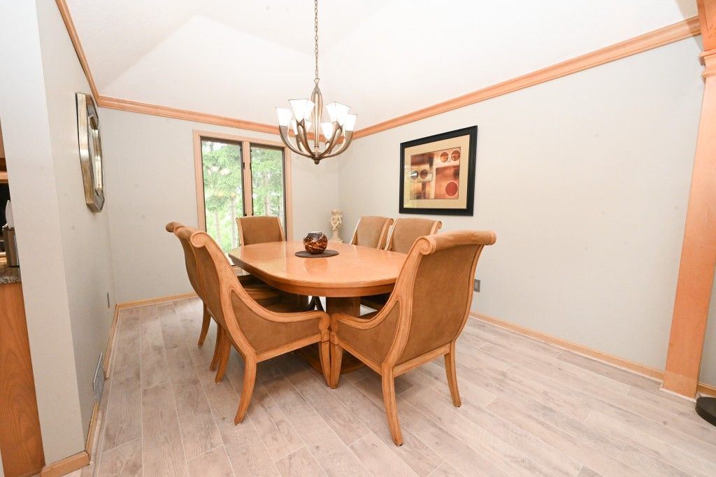 Lexington Dining Room Set for Sale in Hinckley, OH OfferUp