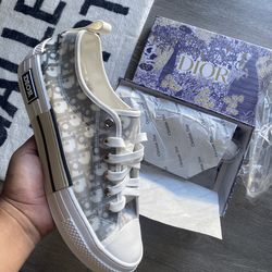 Dior b23