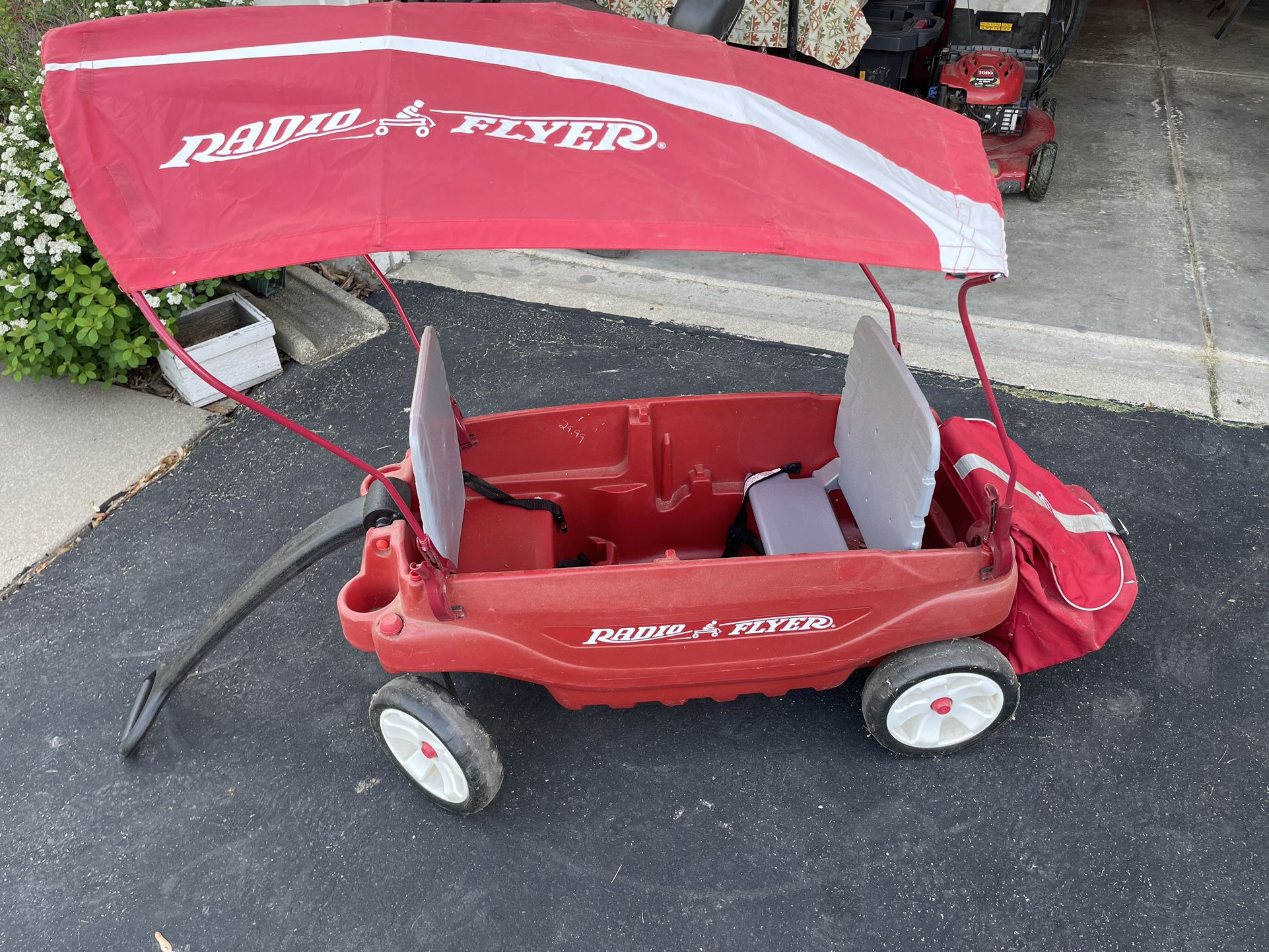 Radio Flyer Wagon With Canopy And Storage Bag