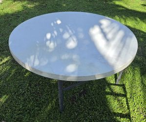 60" Round Fold up Table 