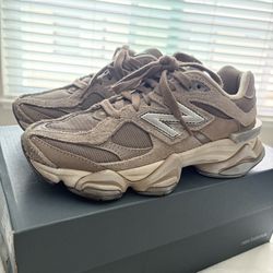 New Balance 9060. Size 5.5 in women’s; color Mushroom Timberwolf