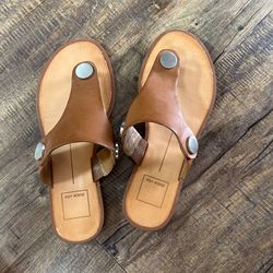 Size 6.5 Womens Tan And Silver Sandals 