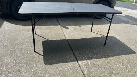 Indoor/outdoor table
