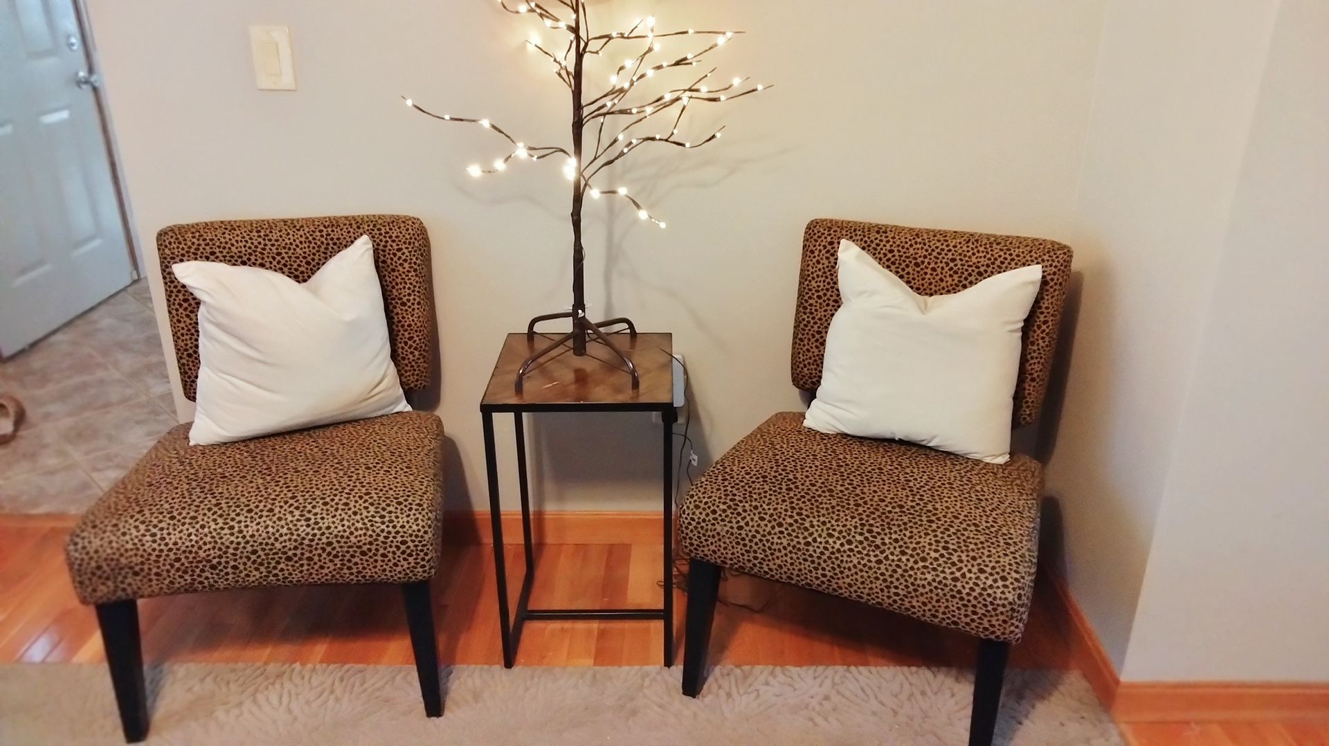Set Of Two Accent Chairs- Like New Condition