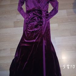 Size Small Long Red Velvet Dress $10