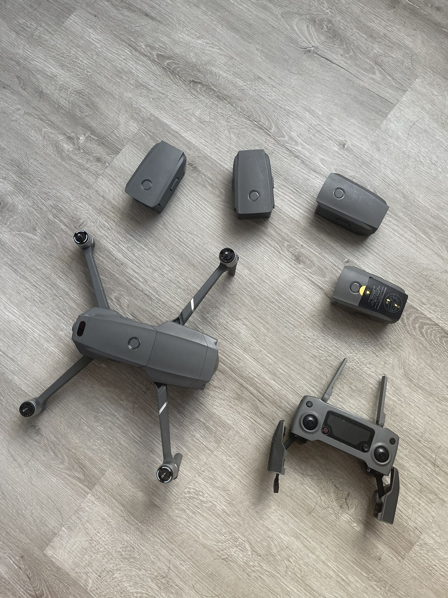 DJI MAVIC 2 Pro w/ 4 Extra Batteries
