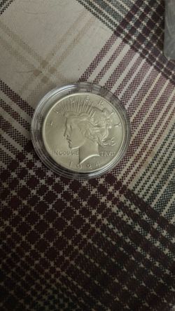 Beautiful 1924 Peace Dollar 
