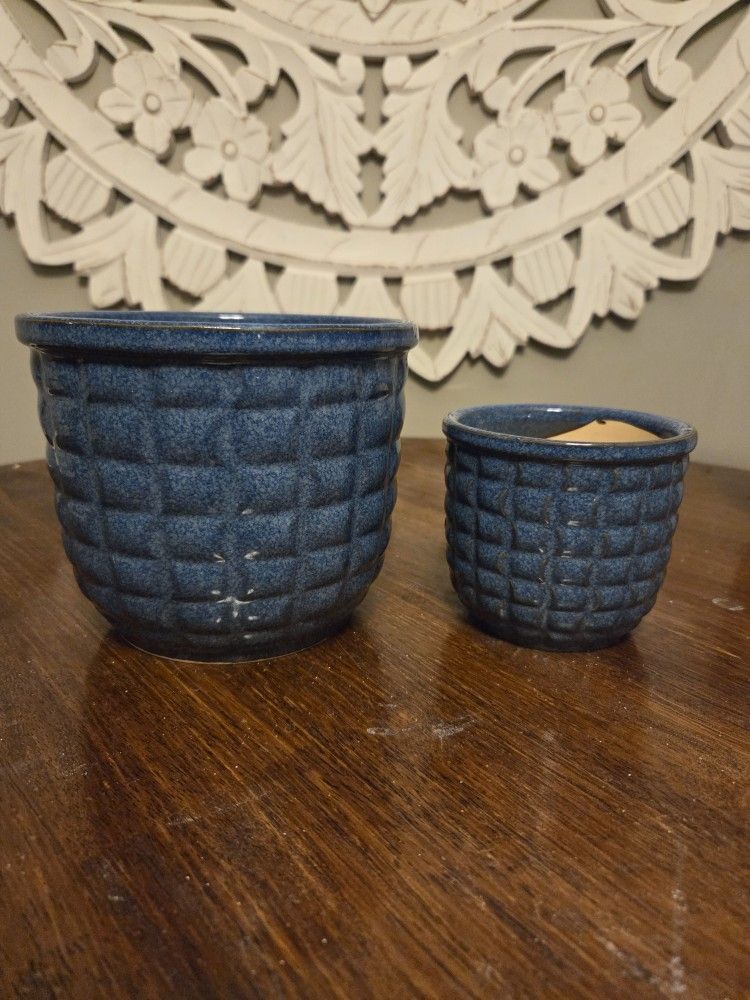 2 New Blue Textured Ceramic Pot