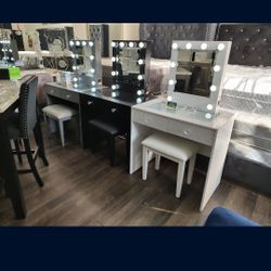 Brand New Vanity
Hollywood Mirror 
USB Outlet
Power Outlet
Touch Light 
LED 3 Adjustable Light
2 Drawers 
Diamond Knobs
Stool Included 
Black, White O