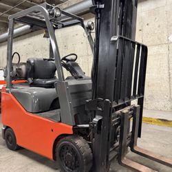 LATEST TOYOTA M8 Forklift for sale ,3 Stage ,side Shift 