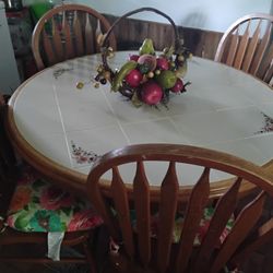 Tile Top 4 Chairs Round Dining 