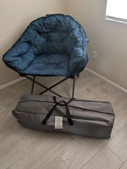 2 oversized camping chairs