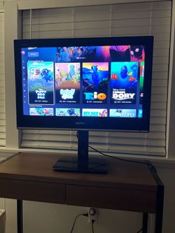 Sony TV Bravia 32 inch w/remote and stand
