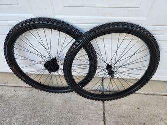 26×1.95 almost New Mountain Bike wheels with 7speed Cassette/Sprocket