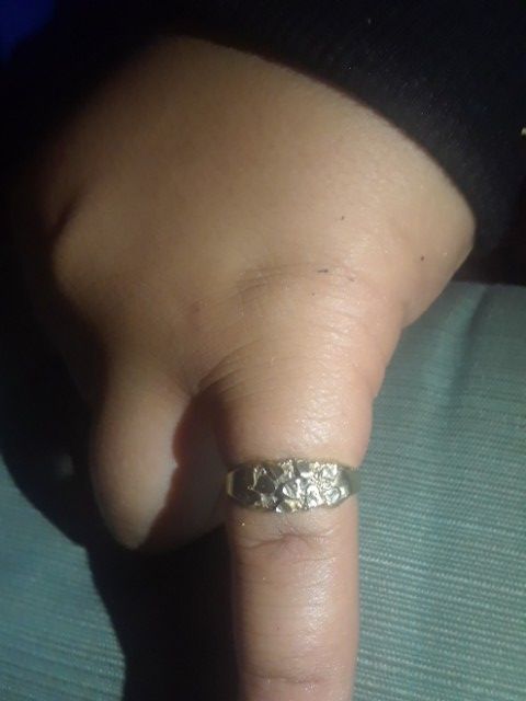 Gold nugget ring