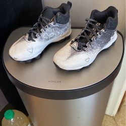 U/A Football/Baseball Cleats - Size 3Y